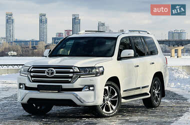 Внедорожник / Кроссовер Toyota Land Cruiser 2017 в Киеве