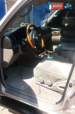 Внедорожник / Кроссовер Toyota Land Cruiser 2005 в 