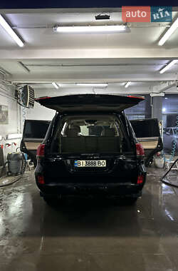 Внедорожник / Кроссовер Toyota Land Cruiser 2008 в 
