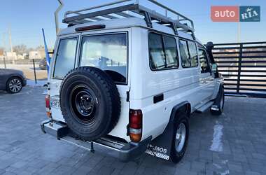 Внедорожник / Кроссовер Toyota Land Cruiser 2011 в Ровно