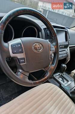 Внедорожник / Кроссовер Toyota Land Cruiser 2008 в 