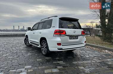 Внедорожник / Кроссовер Toyota Land Cruiser 2019 в Киеве