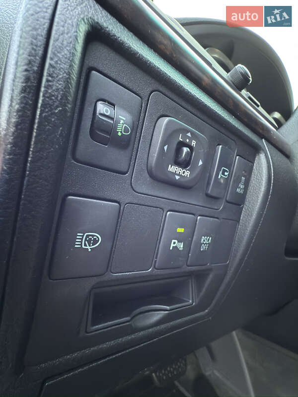 Внедорожник / Кроссовер Toyota Land Cruiser 2008 в Черновцах