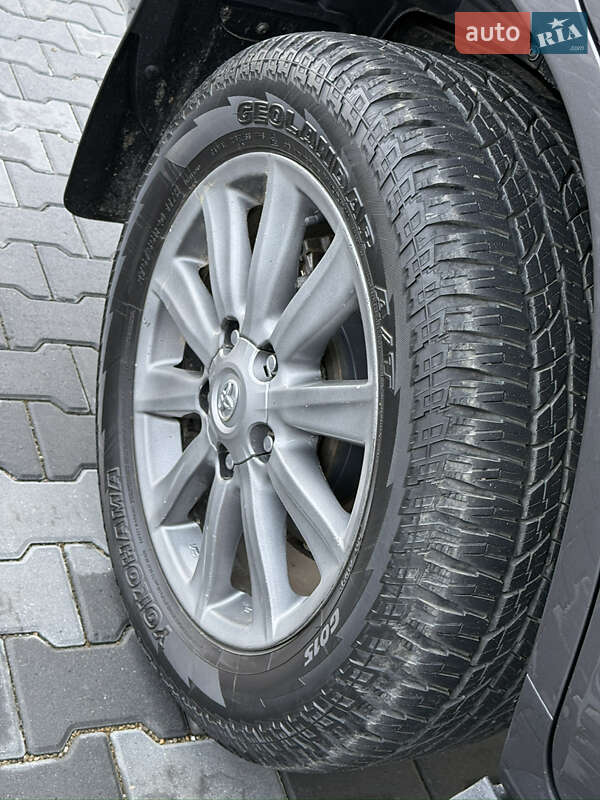 Внедорожник / Кроссовер Toyota Land Cruiser 2008 в Черновцах