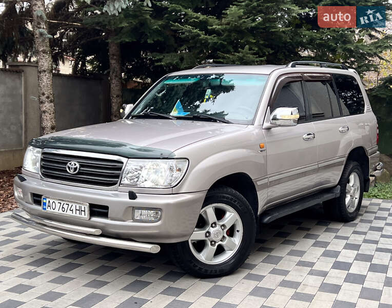 Позашляховик / Кросовер Toyota Land Cruiser 2003 в Мукачевому