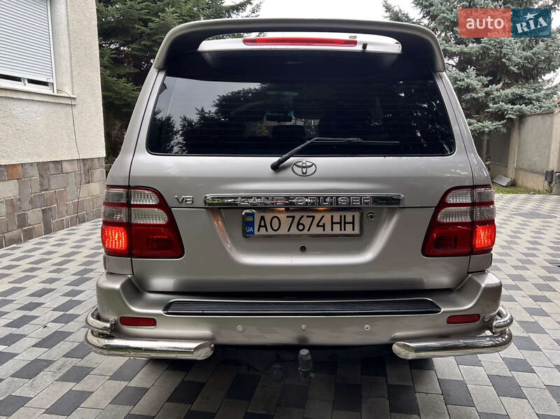 Позашляховик / Кросовер Toyota Land Cruiser 2003 в Мукачевому