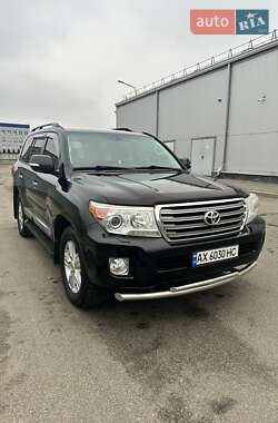 Позашляховик / Кросовер Toyota Land Cruiser 2012 в Борисполі