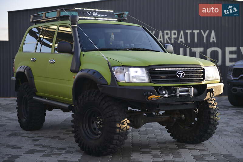 Позашляховик / Кросовер Toyota Land Cruiser 1998 в Мукачевому