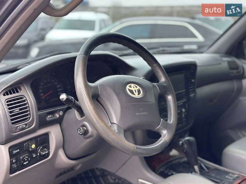 Внедорожник / Кроссовер Toyota Land Cruiser 2001 в Львове