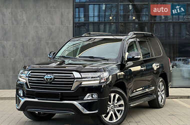 Позашляховик / Кросовер Toyota Land Cruiser 2017 в Ужгороді