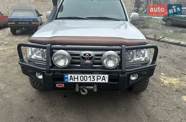 Позашляховик / Кросовер Toyota Land Cruiser 2006 в Павлограді