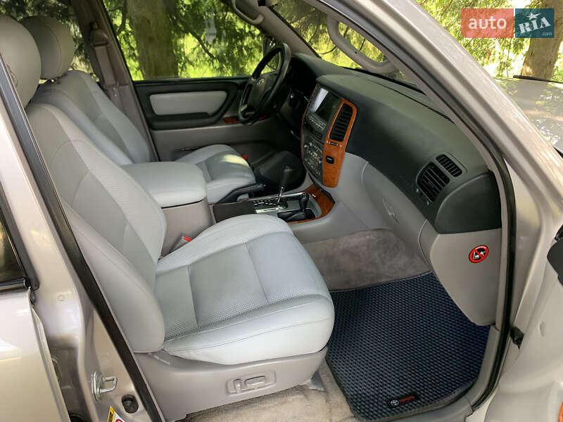 Внедорожник / Кроссовер Toyota Land Cruiser 2002 в Збараже