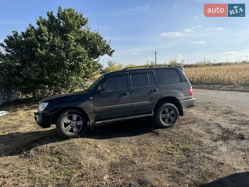 Внедорожник / Кроссовер Toyota Land Cruiser 2004 в Славянске