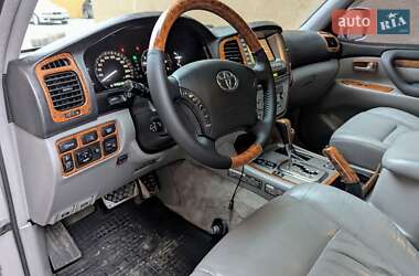 Внедорожник / Кроссовер Toyota Land Cruiser 2003 в Киеве