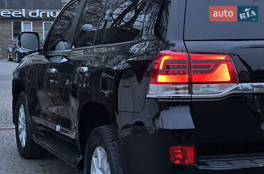 Внедорожник / Кроссовер Toyota Land Cruiser 2019 в 