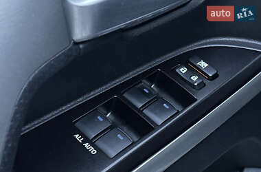 Внедорожник / Кроссовер Toyota Land Cruiser 2019 в 