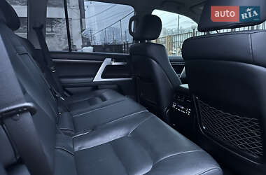 Внедорожник / Кроссовер Toyota Land Cruiser 2019 в 