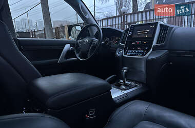 Внедорожник / Кроссовер Toyota Land Cruiser 2019 в 