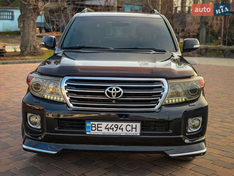 Внедорожник / Кроссовер Toyota Land Cruiser 2012 в Николаеве