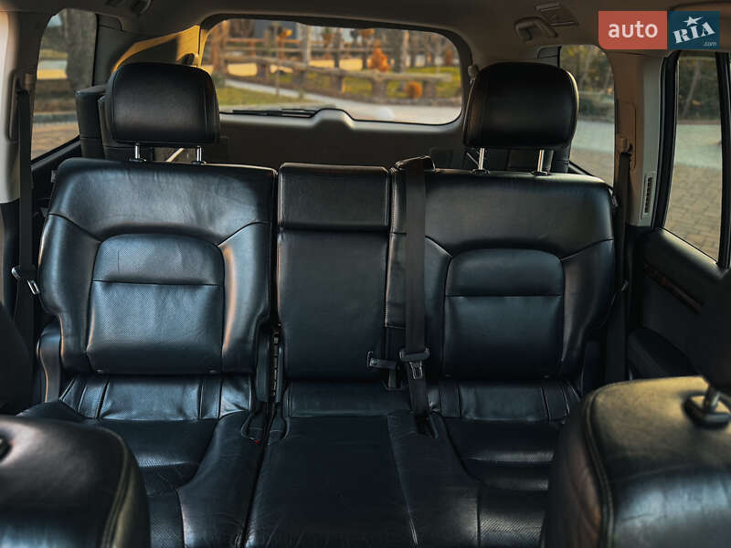 Внедорожник / Кроссовер Toyota Land Cruiser 2012 в Николаеве