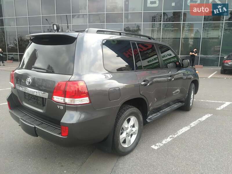 Внедорожник / Кроссовер Toyota Land Cruiser 2008 в Киеве
