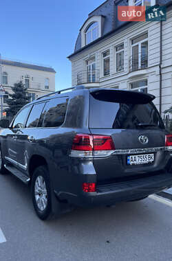 Внедорожник / Кроссовер Toyota Land Cruiser 2019 в Киеве