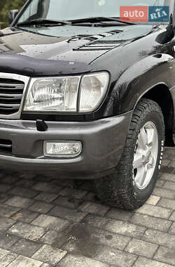 Внедорожник / Кроссовер Toyota Land Cruiser 2003 в Ужгороде