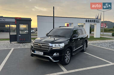 Позашляховик / Кросовер Toyota Land Cruiser 2015 в Мукачевому