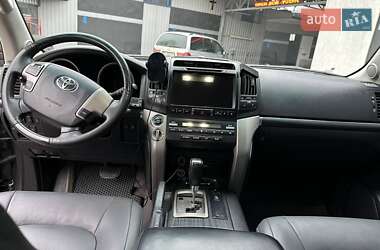 Внедорожник / Кроссовер Toyota Land Cruiser 2008 в 