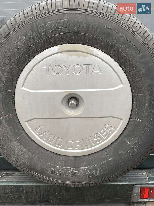 Внедорожник / Кроссовер Toyota Land Cruiser 2000 в Чернигове