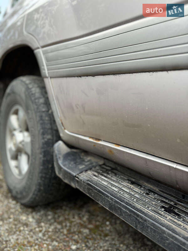 Позашляховик / Кросовер Toyota Land Cruiser 2000 в Херсоні