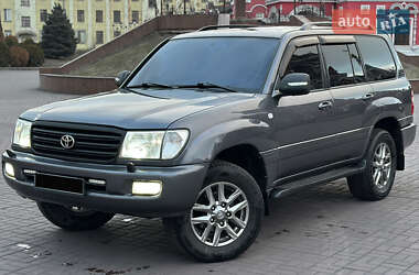 Внедорожник / Кроссовер Toyota Land Cruiser 2004 в Днепре