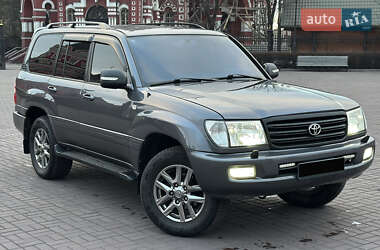 Внедорожник / Кроссовер Toyota Land Cruiser 2004 в Днепре