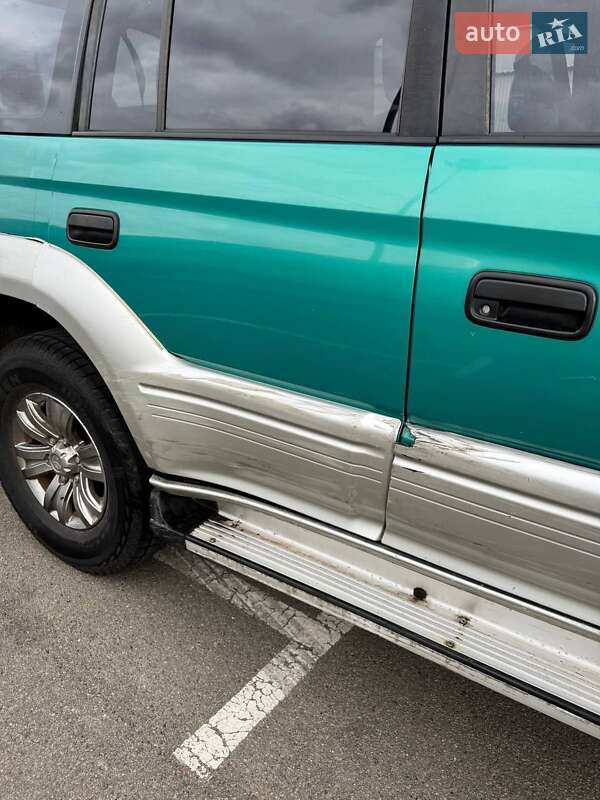 Внедорожник / Кроссовер Toyota Land Cruiser 1998 в Киеве