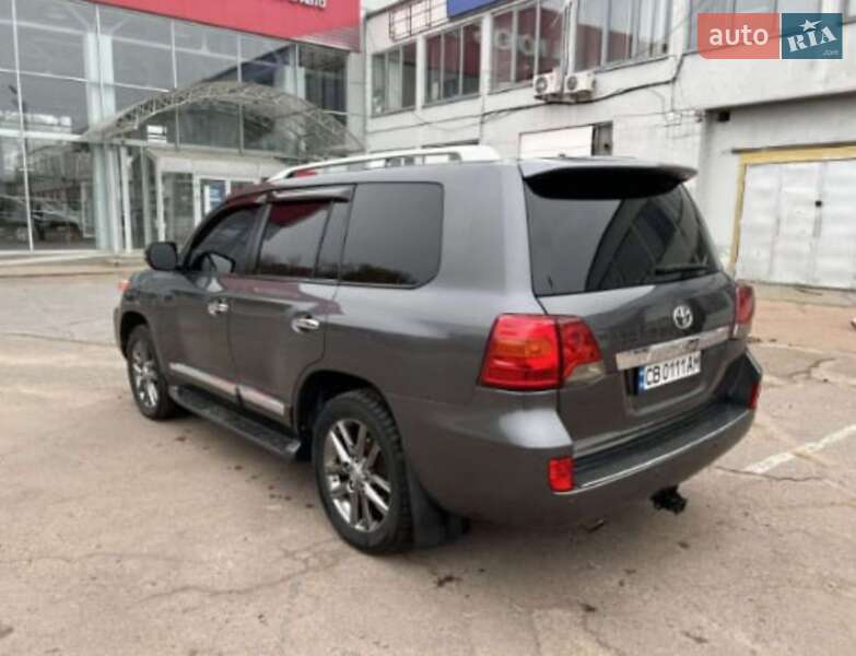 Внедорожник / Кроссовер Toyota Land Cruiser 2011 в Чернигове