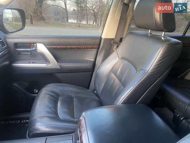 Внедорожник / Кроссовер Toyota Land Cruiser 2012 в Киеве