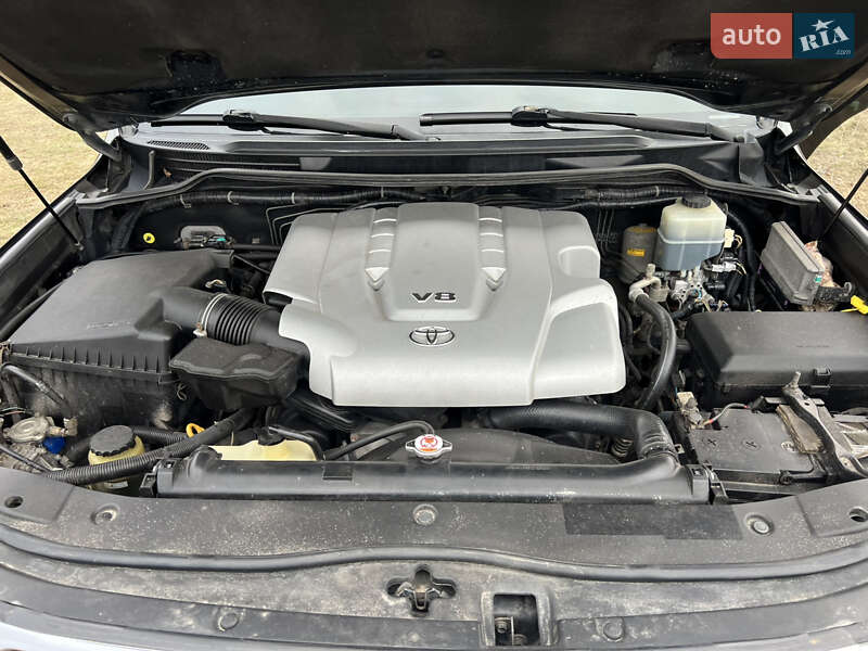 Внедорожник / Кроссовер Toyota Land Cruiser 2007 в Полтаве