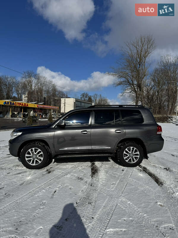 Внедорожник / Кроссовер Toyota Land Cruiser 2010 в Тернополе