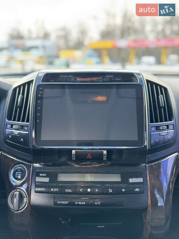 Внедорожник / Кроссовер Toyota Land Cruiser 2010 в Тернополе