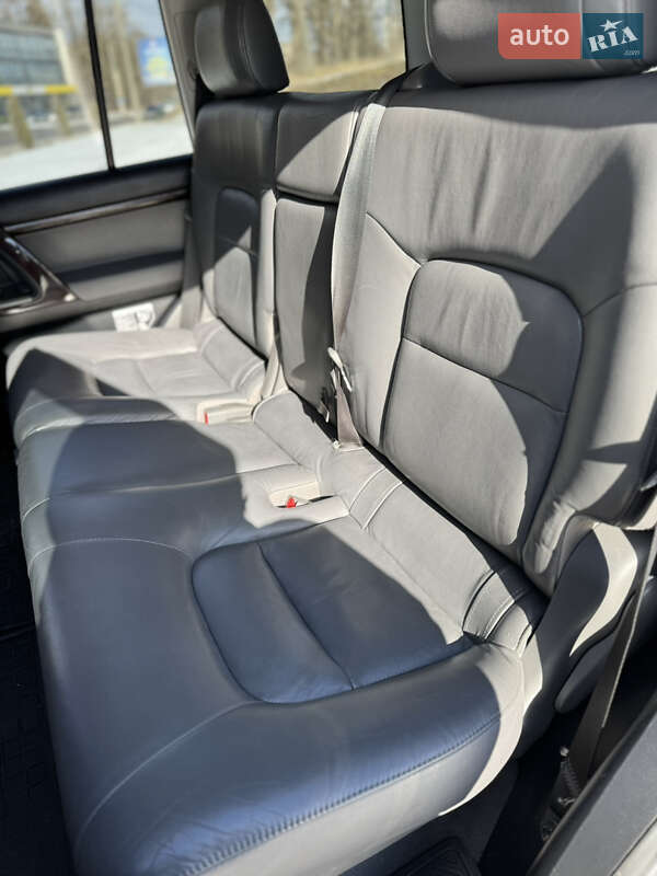 Внедорожник / Кроссовер Toyota Land Cruiser 2010 в Тернополе