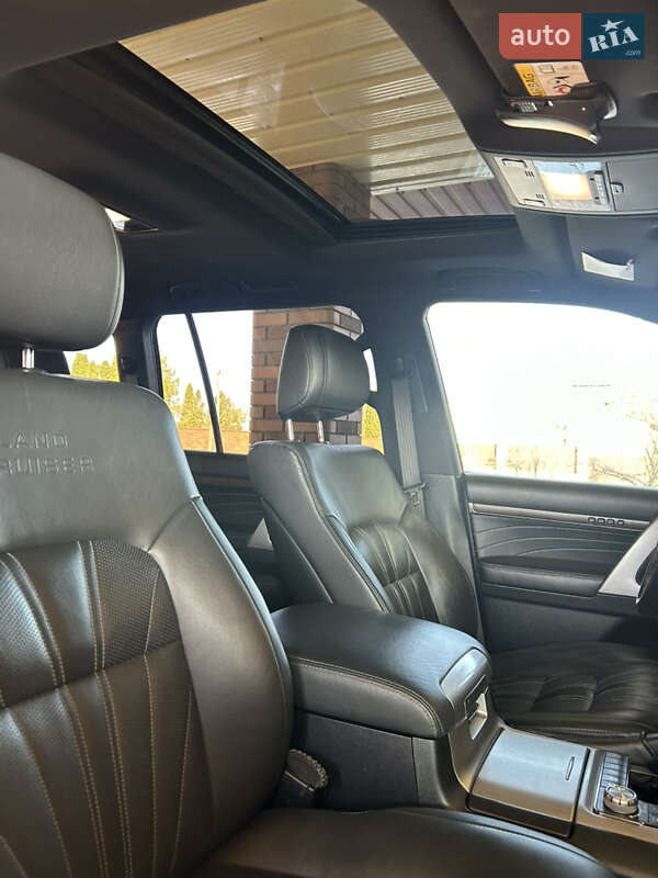 Внедорожник / Кроссовер Toyota Land Cruiser 2019 в Кролевце