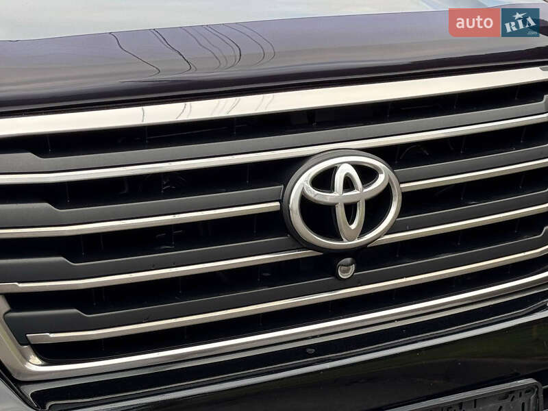 Позашляховик / Кросовер Toyota Land Cruiser 2014 в Рівному