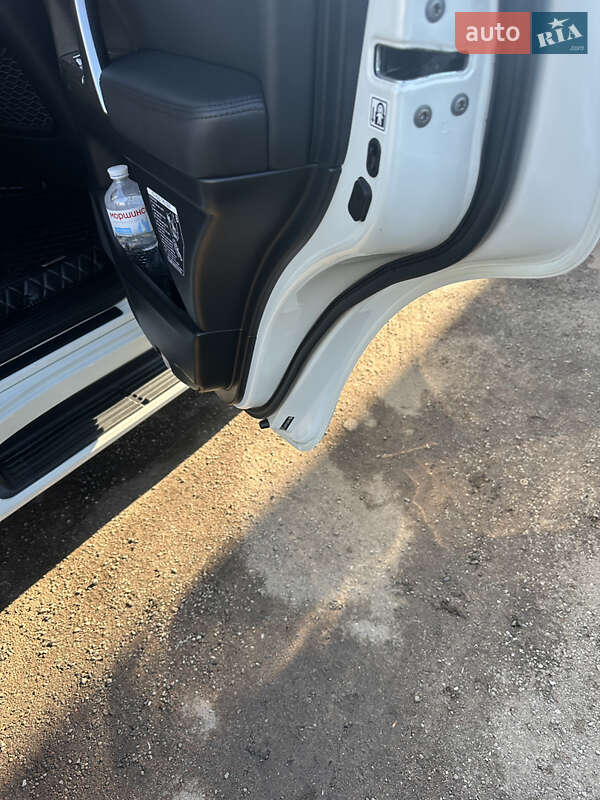 Внедорожник / Кроссовер Toyota Land Cruiser 2013 в Житомире