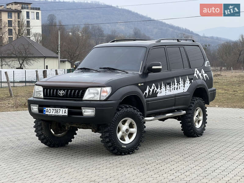 Позашляховик / Кросовер Toyota Land Cruiser 1998 в Сваляві