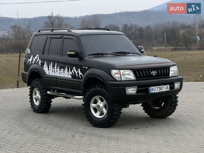 Позашляховик / Кросовер Toyota Land Cruiser 1998 в Сваляві