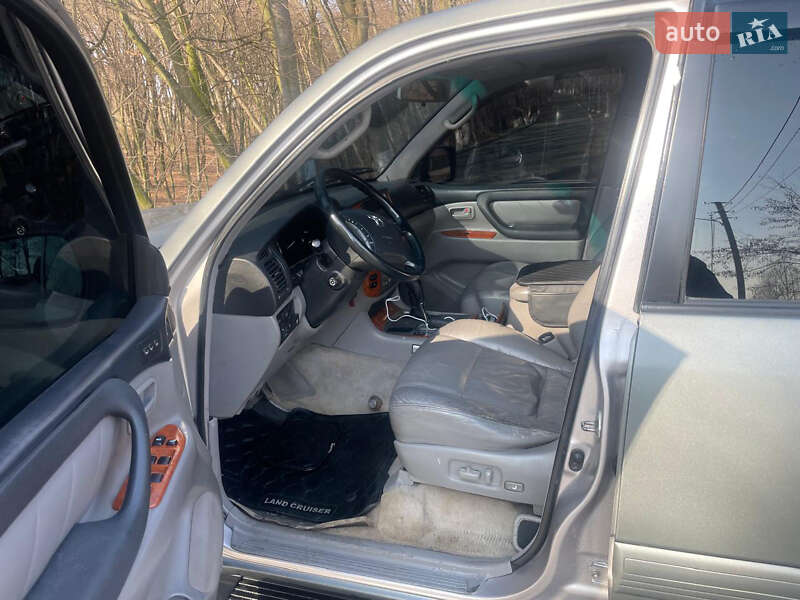 Внедорожник / Кроссовер Toyota Land Cruiser 2002 в Черновцах