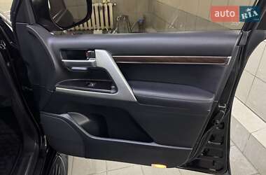 Позашляховик / Кросовер Toyota Land Cruiser 2021 в 