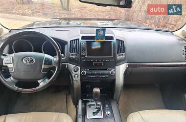 Внедорожник / Кроссовер Toyota Land Cruiser 2008 в 