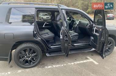 Внедорожник / Кроссовер Toyota Land Cruiser 2020 в 