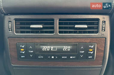 Позашляховик / Кросовер Toyota Land Cruiser 2017 в 
